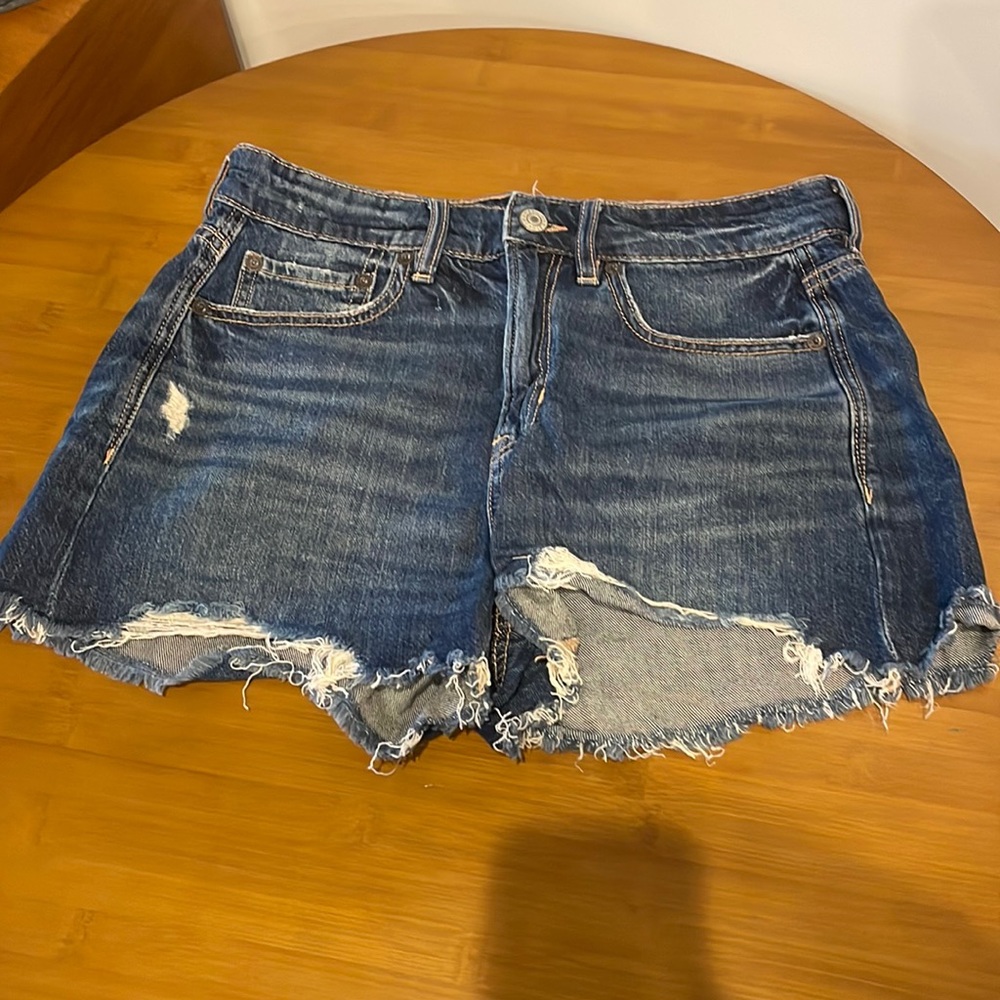 AE HIGH-WAISTED DENIM TOMGIRL
MIDI SHORT